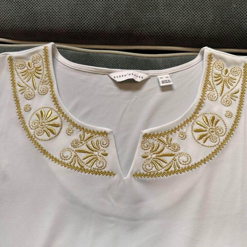 Susan Graver White & Gold Liquid‎ Knit Embroidered Sleeveless Blouse Size XL - Picture 11 of 13
